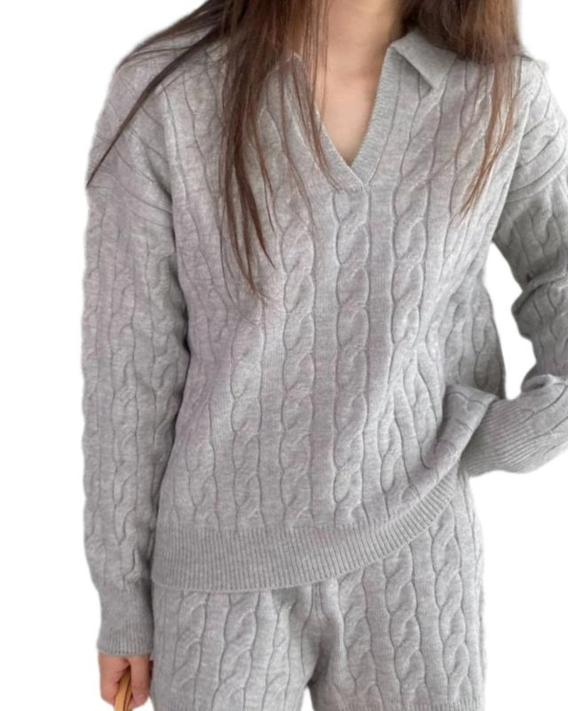 Wool V-Neck Sweater,Knit